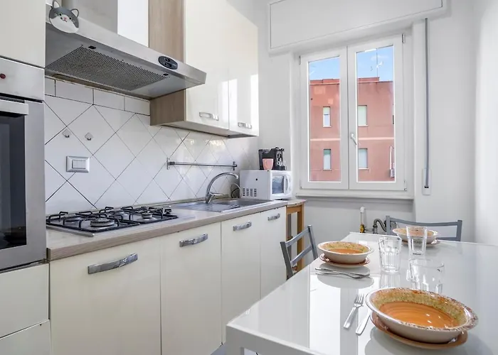Three-room With Terrace Just A Few Minutes From The Vatican Apartment *